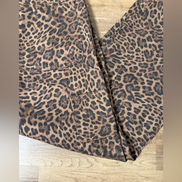 NWT GAP Mid Rise '90s Loose Cheetah Cargo Jeans Pants Women’s Size 29 (8P) $98 - Picture 6 of 11